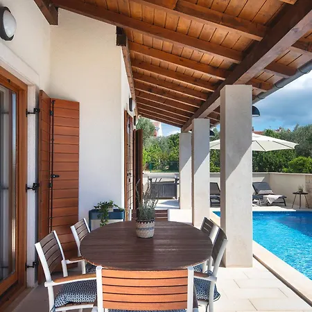 Casa Mare Istria, With Private Pool, Near The Beach, With The Sea View! Villa Peroj