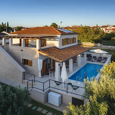 Casa Mare Istria, With Private Pool, Near The Beach, With The Sea View! Peroj